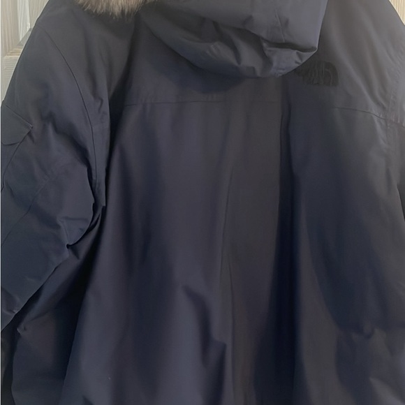 North face McMurdo Coat - Picture 4 of 5